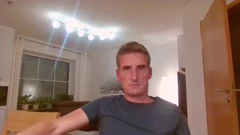 Name online show from 09-15-25, 07:58