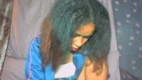 Snapshot of andre415913 chatting on 05-09-26, 05:12 andre415913 online show from 05-09-26, 05:12