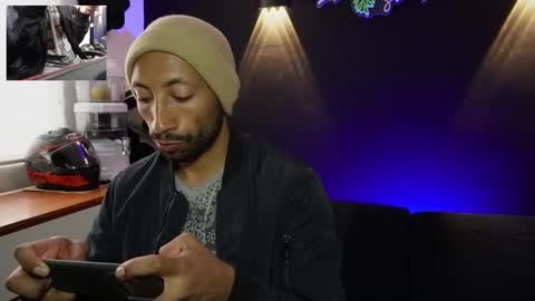 Snapshot of andre_boulleau chatting on 02-06-25, 05:40 Andre online show from 02-06-25, 05:40