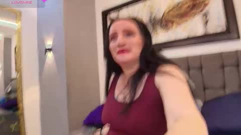 Cloe online show from 12-05-25, 03:48