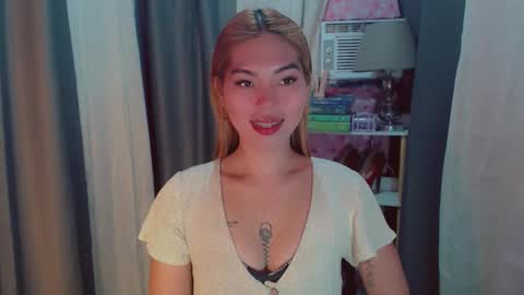 andrea06121998 online show from 02-10-26, 09:46