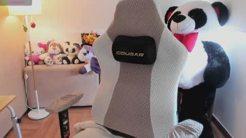 Snapshot of andrea_bonnie chatting on 04-02-26, 12:58 andrea_bonnie online show from 04-02-26, 12:58