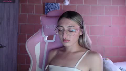 Andrea  online show from 09-10-25, 05:46