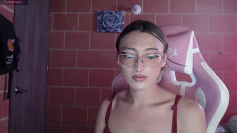 Andrea  online show from 10-07-25, 03:42