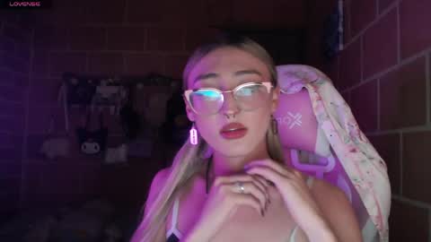 Andrea  online show from 05-29-26, 03:15
