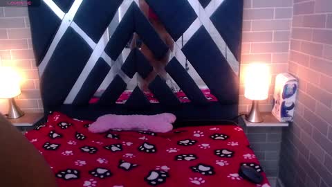 Snapshot of andrea_gill_ chatting on 01-25-25, 06:46 Andres Gil online show from 01-25-25, 06:46