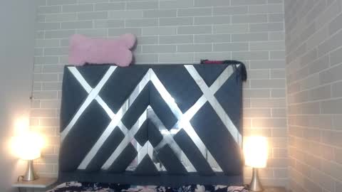 Snapshot of andrea_gill_ chatting on 02-07-25, 11:45 Andres Gil online show from 02-07-25, 11:45