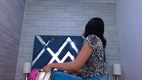 Snapshot of andrea_gill_ chatting on 09-10-25, 11:21 Andres Gil online show from 09-10-25, 11:21