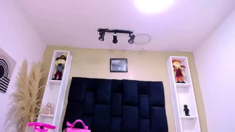 Snapshot of andrea_gill_ chatting on 12-04-25, 03:10 Andres Gil online show from 12-04-25, 03:10