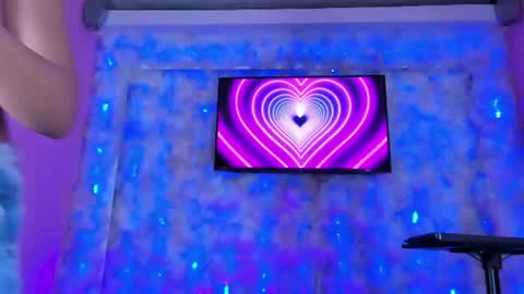 Snapshot of andrea_giraldo_ chatting on 06-28-26, 08:04 Andrea online show from 06-28-26, 08:04