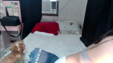 yanie online show from 05-01-26, 01:32