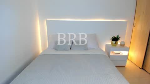 Snapshot of andrea_martini_ chatting on 01-07-25, 01:28 andrea online show from 01-07-25, 01:28