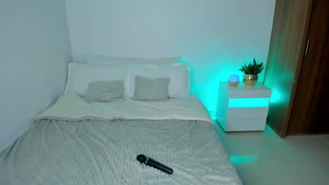 Snapshot of andrea_martini_ chatting on 02-02-25, 04:26 andrea online show from 02-02-25, 04:26