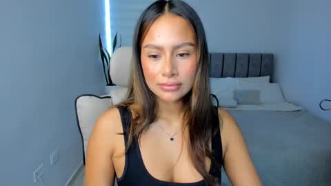 Snapshot of andrea_martini_ chatting on 02-20-25, 10:04 andrea online show from 02-20-25, 10:04