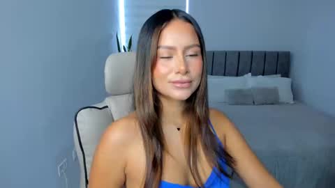 Snapshot of andrea_martini_ chatting on 02-25-25, 08:19 andrea online show from 02-25-25, 08:19