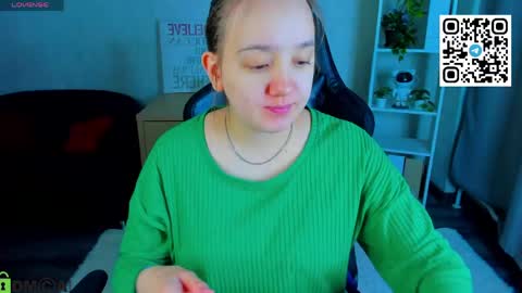Snapshot of andrea_svel chatting on 05-11-26, 12:38 Andrea hereGMT7Mon Tue Wen ThFri Sat Su 0300am-0900am. online show from 05-11-26, 12:38
