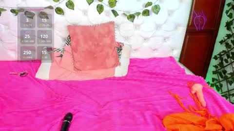 Naomi Andrea Daviss online show from 01-21-25, 07:39