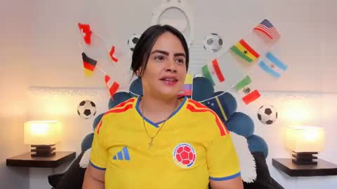 Snapshot of andreahgil chatting on 06-23-26, 01:53 andreahgil online show from 06-23-26, 01:53