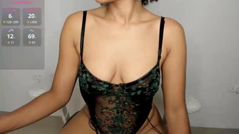 Snapshot of andrearboleda chatting on 10-27-25, 11:58 Andrea online show from 10-27-25, 11:58