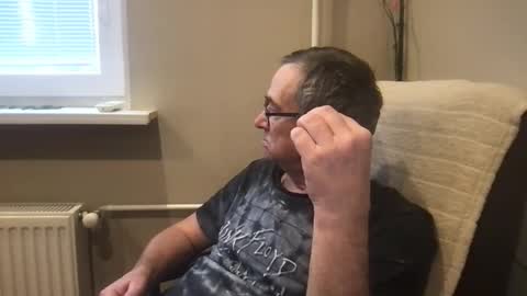 Snapshot of andreass60 chatting on 12-19-25, 08:10 andreass60 online show from 12-19-25, 08:10