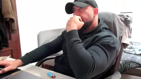 Snapshot of andrecampos87 chatting on 12-22-25, 11:18 Instagram online show from 12-22-25, 11:18