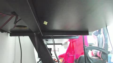 Snapshot of andrees_s chatting on 11-10-25, 06:51 andrees_s online show from 11-10-25, 06:51