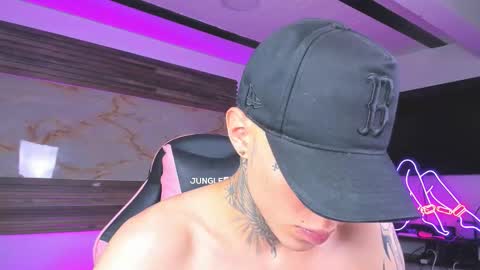 Snapshot of andrees_s chatting on 11-30-25, 11:42 andrees_s online show from 11-30-25, 11:42