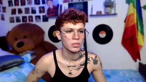 Snapshot of andreewwolffman chatting on 03-10-25, 10:55 Andrew online show from 03-10-25, 10:55