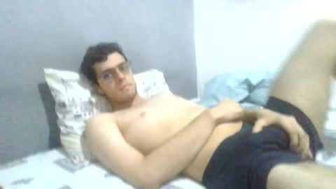 Snapshot of andres129494 chatting on 11-11-25, 07:47 andres129494 online show from 11-11-25, 07:47