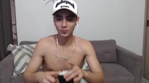 Snapshot of andres_2977 chatting on 08-03-26, 07:06 Andres 2977 online show from 08-03-26, 07:06