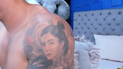 insta andres clark  online show from 09-11-25, 05:57