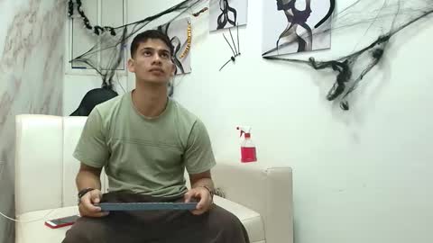 ANDRES  online show from 10-19-25, 04:46