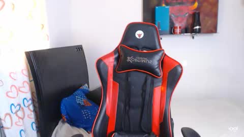 Andres white online show from 11-05-25, 09:48