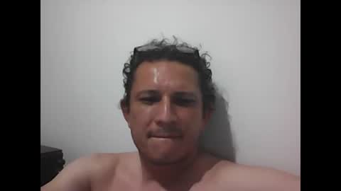 Snapshot of andresfloga chatting on 09-15-25, 03:06 andresfloga online show from 09-15-25, 03:06