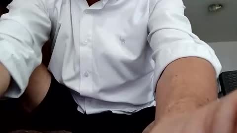 Snapshot of andresfloga chatting on 05-20-26, 02:34 andresfloga online show from 05-20-26, 02:34