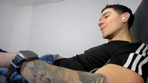 Snapshot of andresjuan92 chatting on 06-09-26, 04:13 onlyfanscallmegotter online show from 06-09-26, 04:13