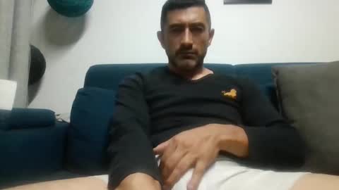 Snapshot of andrew973578 chatting on 06-08-26, 01:50 andrew973578 online show from 06-08-26, 01:50