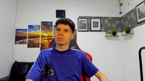 andrew_2811 online show from 12-14-25, 05:35