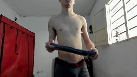 andrew_2811 online show from 04-06-26, 07:59