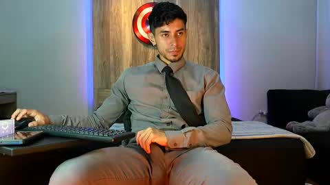 Andrew online show from 11-08-25, 04:34