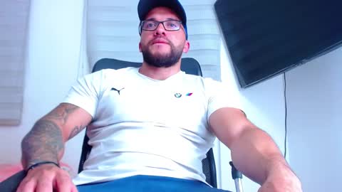 andrew_holden__ online show from 02-13-25, 11:37