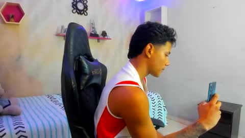 ANDREW online show from 12-21-25, 06:59