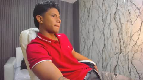 ANDREW online show from 01-08-26, 01:41