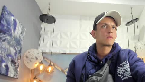 Snapshot of andrewcooper1 chatting on 01-08-25, 01:42 andrew online show from 01-08-25, 01:42