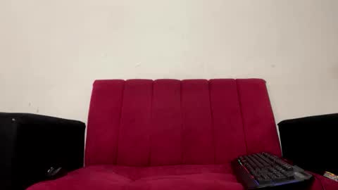 Snapshot of andrewcooper1 chatting on 11-15-25, 04:32 andrew online show from 11-15-25, 04:32