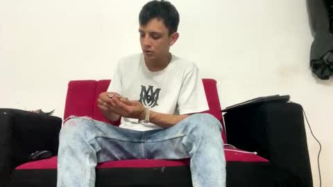 Snapshot of andrewcooper1 chatting on 11-23-25, 06:24 andrew online show from 11-23-25, 06:24