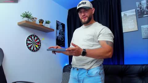 Snapshot of andrewdiaz_ chatting on 02-06-25, 04:10 Andrew Diaz online show from 02-06-25, 04:10