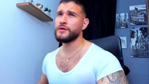 Snapshot of andrewdiaz_ chatting on 10-27-25, 05:11 Andrew Diaz online show from 10-27-25, 05:11