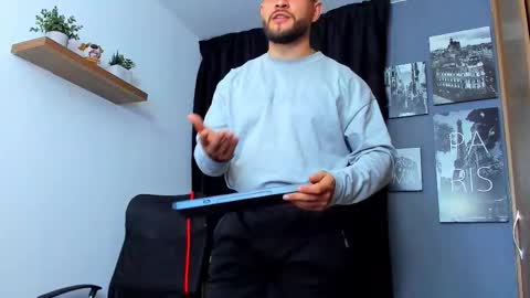 Snapshot of andrewdiaz_ chatting on 11-19-25, 03:39 Andrew Diaz online show from 11-19-25, 03:39