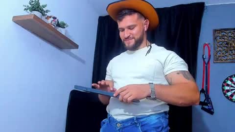 Snapshot of andrewdiaz_ chatting on 04-22-26, 06:38 Andrew Diaz online show from 04-22-26, 06:38